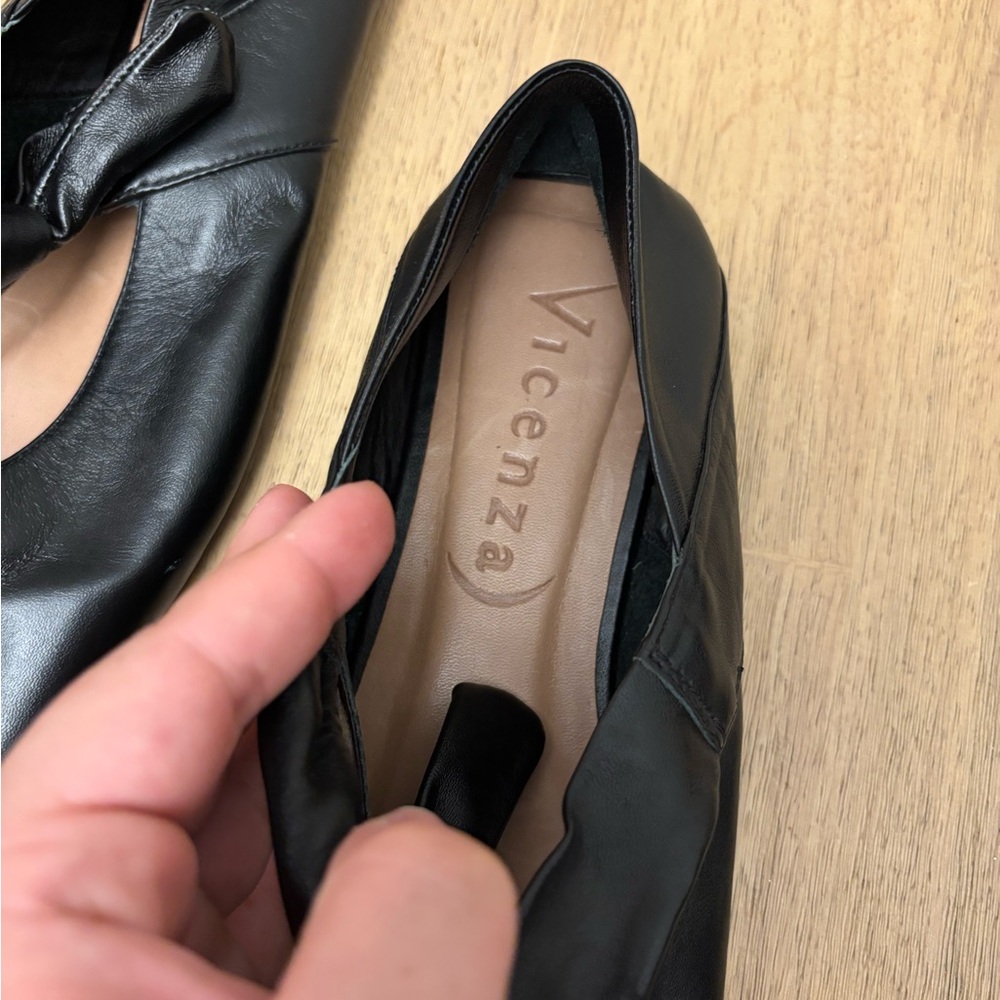 Anthropologie Vicenza Black Leather Bow Flats - Picture 6 of 6